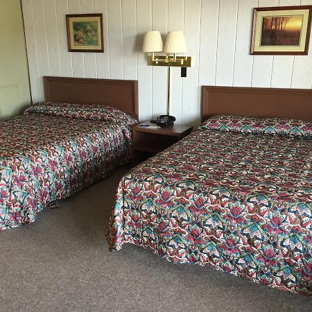 Colonial Hotel-Motel Buckhannon Buitenkant foto